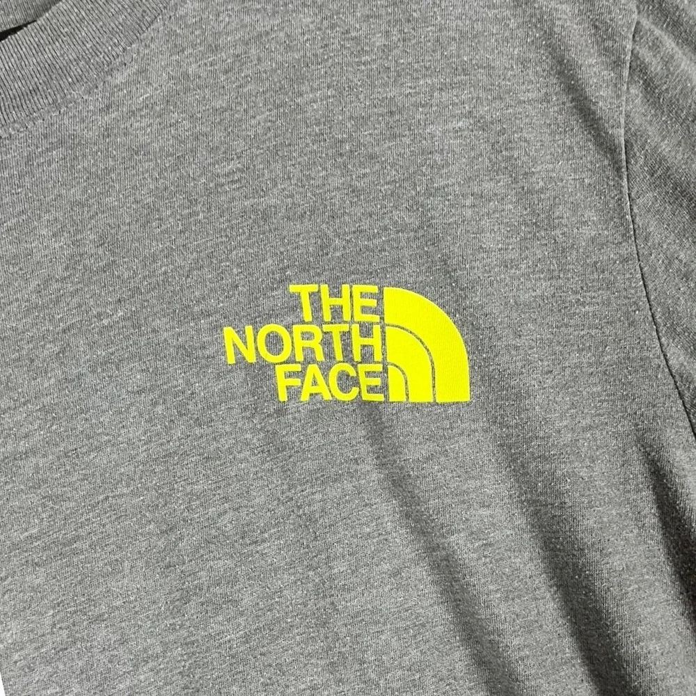 The North Face T-Shirt Mens S Long Sleeve Gray Mountain Graphic EUC